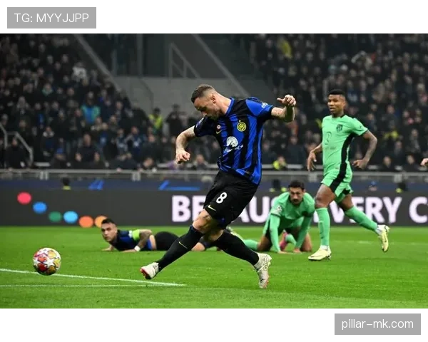 那不勒斯高强度逼抢体系成制胜关键,稳健表现引领意甲新潮流 那不勒斯高强度逼抢体系成制胜关键,稳健表现引领意甲新潮流