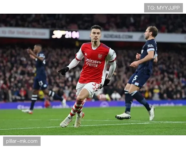 莱奥与马丁内利：冲击型边锋的战术路径对比分析